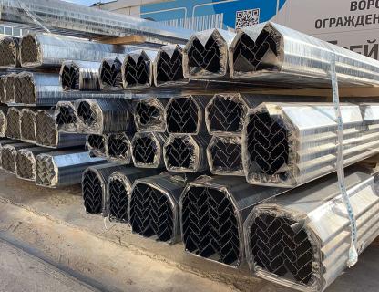 Монтаж забора жалюзи: разобранные vs готовые секции