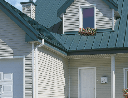 Как обшить дом металлопрофилем